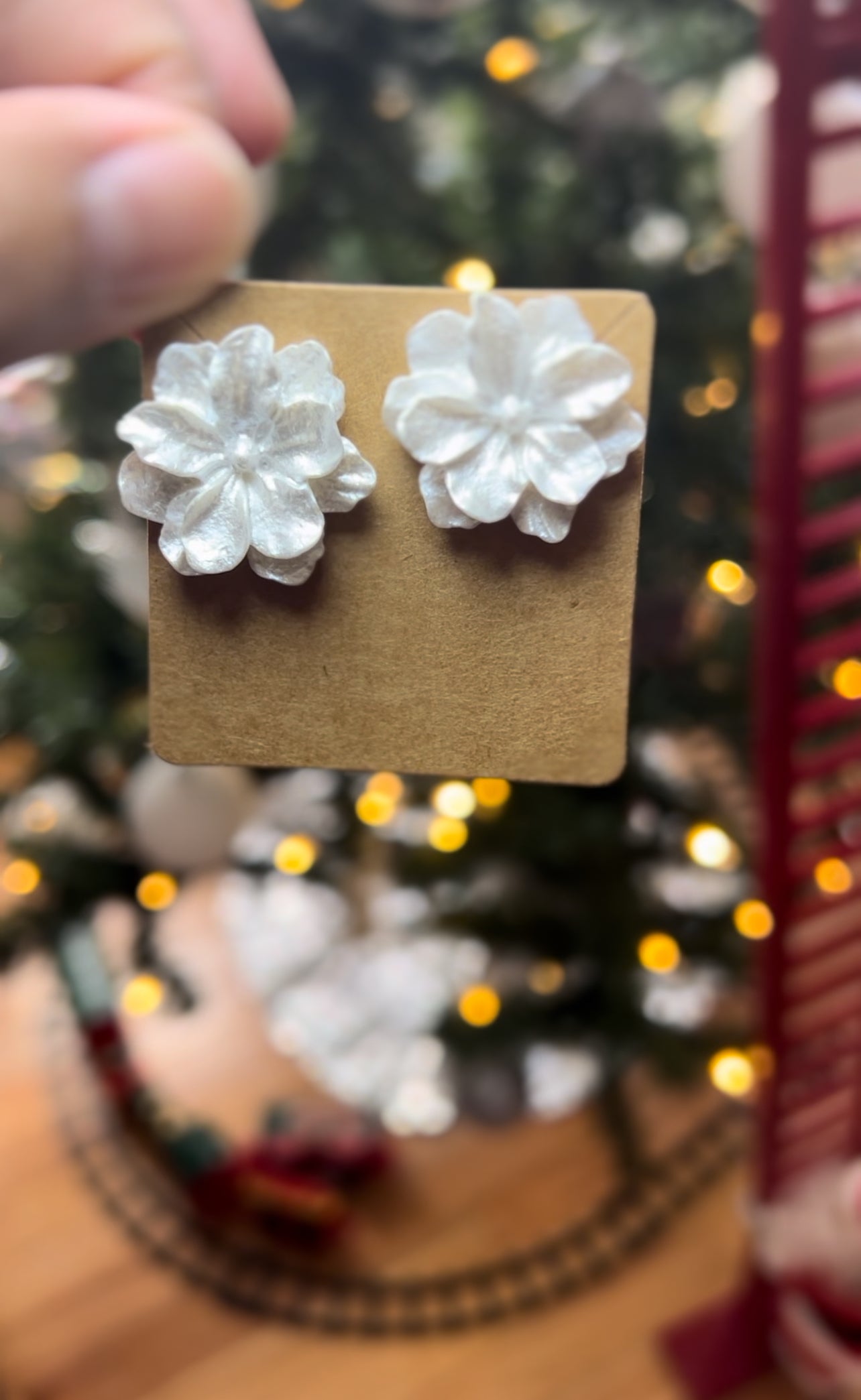 Earrings- White Flower Stud Earrings