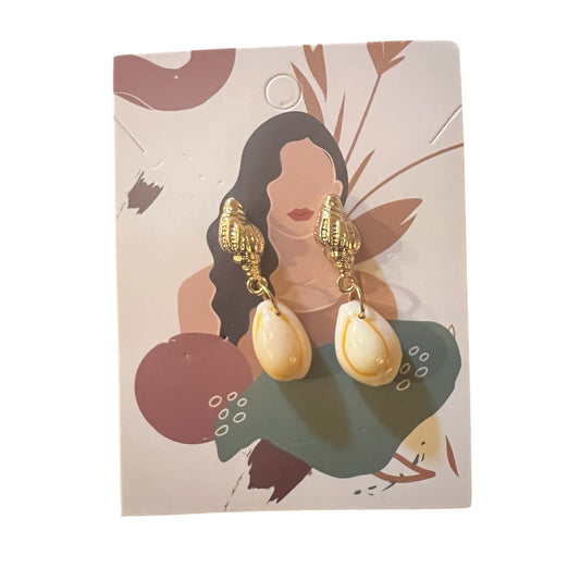 Dangle shell earrings