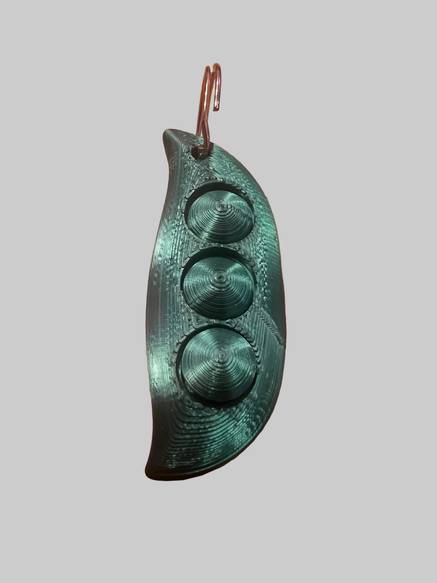 Peas in a pod -fidget keychain